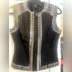 Zip up Vest with detail